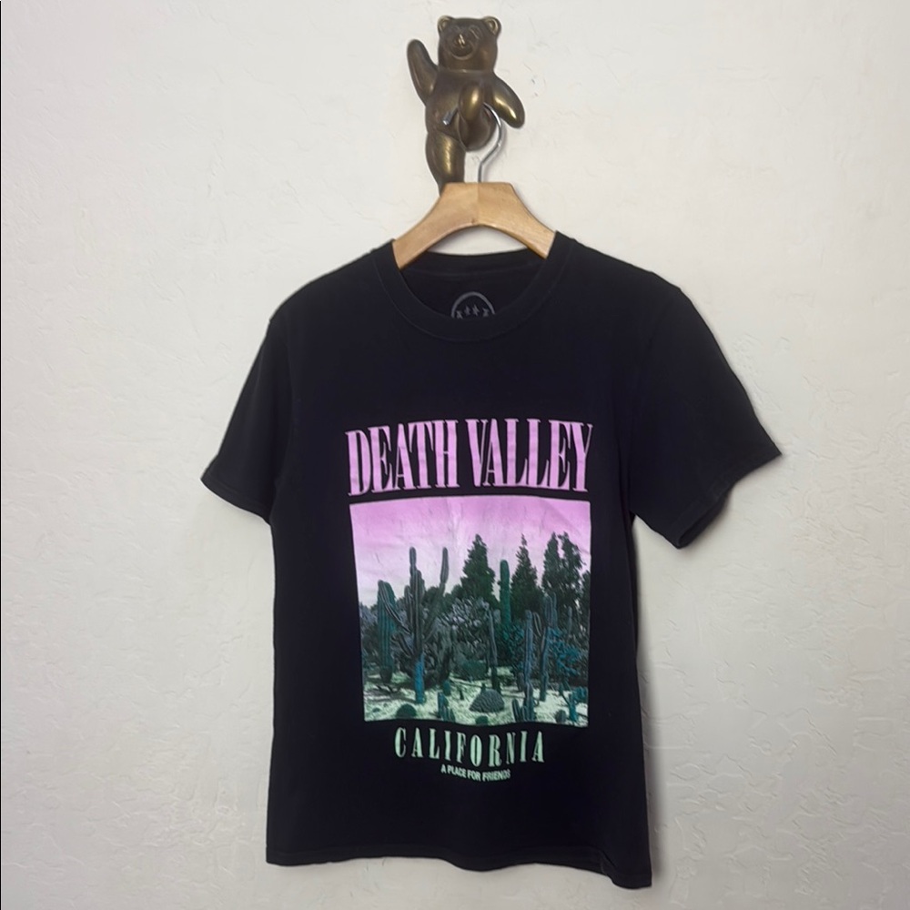 5 for $25 🌈Black Death Valley Graphic T-Shirt boys size XL